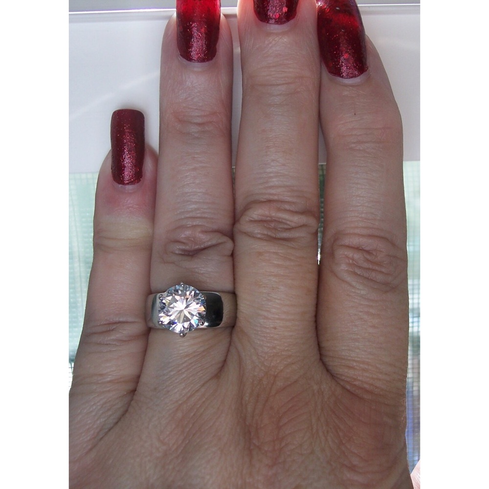 STAINLESS STEEL Round Cut Solitaire Cubic Zirconia Band Ring - Picture 14 of 16